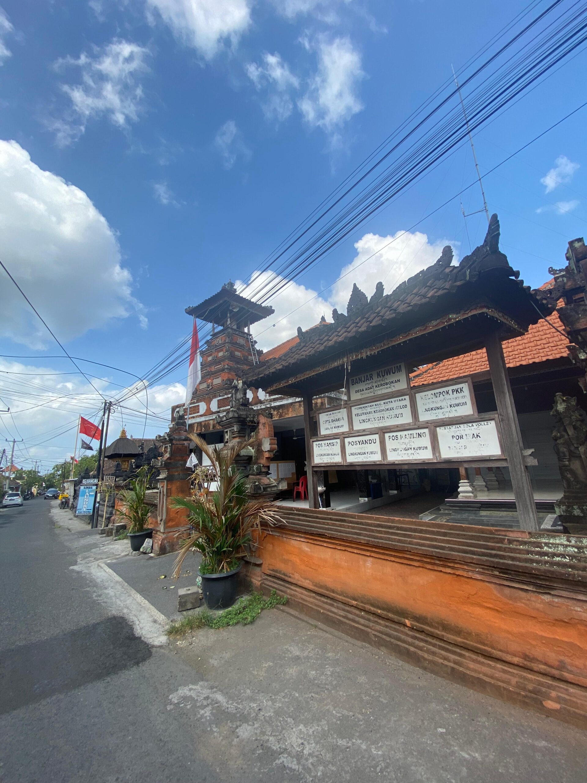 Bale Banjar Kuwum